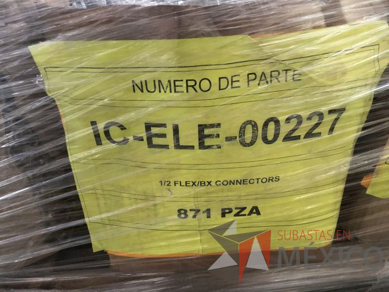Lote 007 - 7227 Piezas de diferentes componentes (Paneles LED, Fuentes conmutadas, multicontactos, contacto dúplex, termofil, LED Panel, Fuentes de voltaje, etc.) - Imagen 316