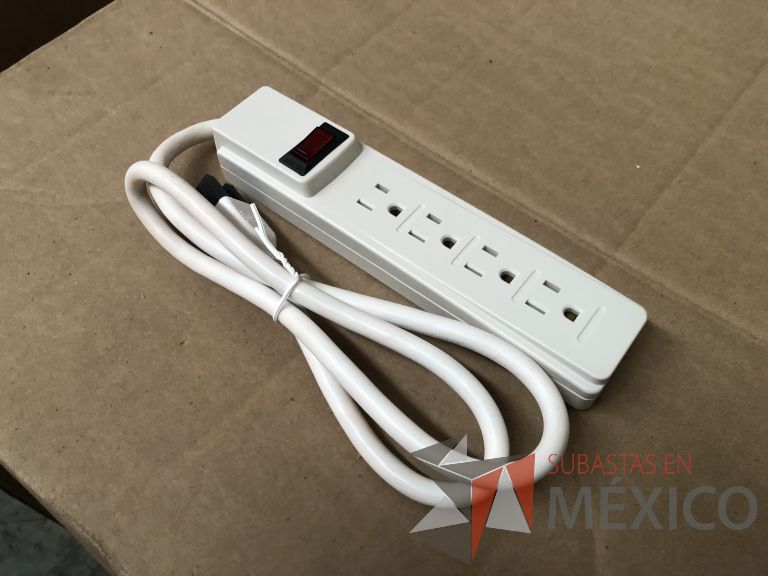 Lote 007 - 7227 Piezas de diferentes componentes (Paneles LED, Fuentes conmutadas, multicontactos, contacto dúplex, termofil, LED Panel, Fuentes de voltaje, etc.) - Imagen 146