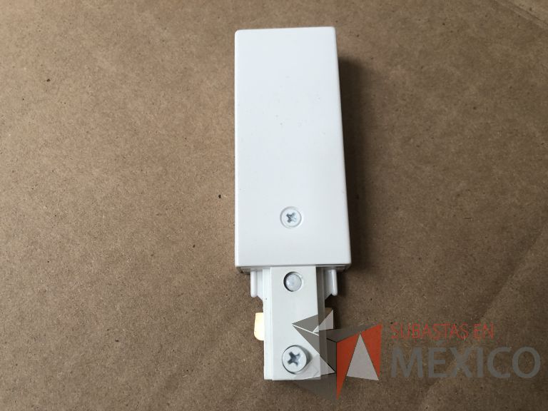 Lote 007 - 7227 Piezas de diferentes componentes (Paneles LED, Fuentes conmutadas, multicontactos, contacto dúplex, termofil, LED Panel, Fuentes de voltaje, etc.) - Imagen 211