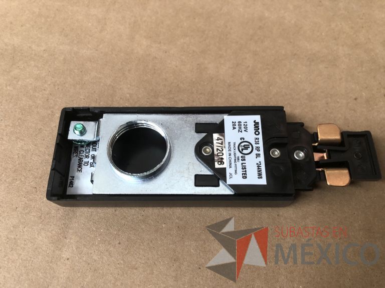 Lote 007 - 7227 Piezas de diferentes componentes (Paneles LED, Fuentes conmutadas, multicontactos, contacto dúplex, termofil, LED Panel, Fuentes de voltaje, etc.) - Imagen 179