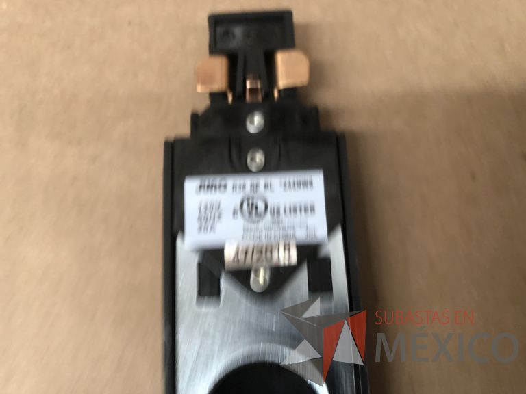 Lote 007 - 7227 Piezas de diferentes componentes (Paneles LED, Fuentes conmutadas, multicontactos, contacto dúplex, termofil, LED Panel, Fuentes de voltaje, etc.) - Imagen 287