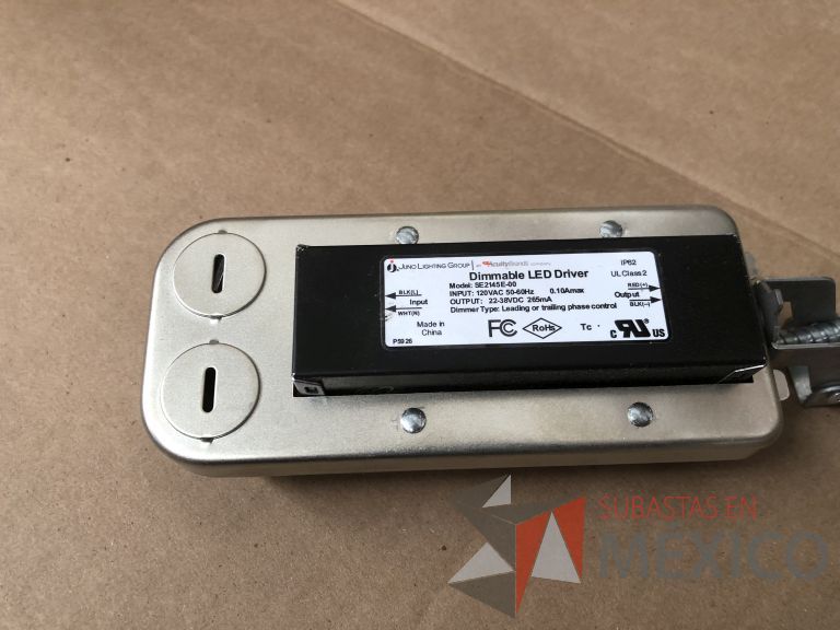 Lote 007 - 7227 Piezas de diferentes componentes (Paneles LED, Fuentes conmutadas, multicontactos, contacto dúplex, termofil, LED Panel, Fuentes de voltaje, etc.) - Imagen 153