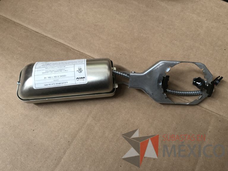 Lote 007 - 7227 Piezas de diferentes componentes (Paneles LED, Fuentes conmutadas, multicontactos, contacto dúplex, termofil, LED Panel, Fuentes de voltaje, etc.) - Imagen 151