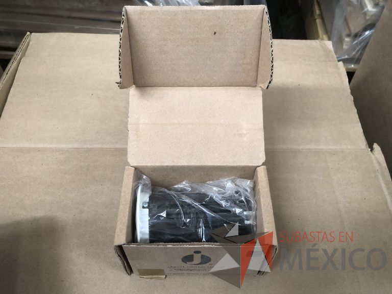 Lote 007 - 7227 Piezas de diferentes componentes (Paneles LED, Fuentes conmutadas, multicontactos, contacto dúplex, termofil, LED Panel, Fuentes de voltaje, etc.) - Imagen 266