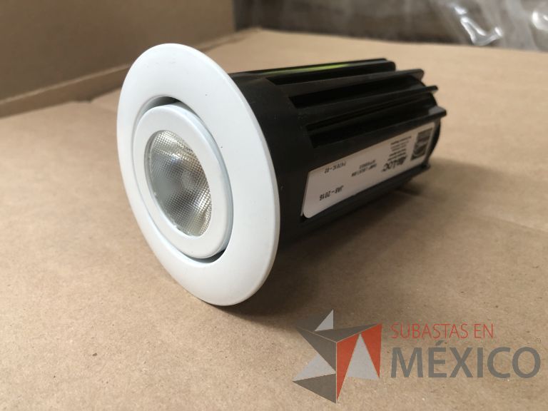 Lote 007 - 7227 Piezas de diferentes componentes (Paneles LED, Fuentes conmutadas, multicontactos, contacto dúplex, termofil, LED Panel, Fuentes de voltaje, etc.) - Imagen 323