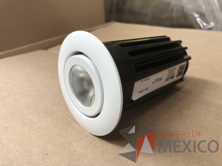 Lote 007 - 7227 Piezas de diferentes componentes (Paneles LED, Fuentes conmutadas, multicontactos, contacto dúplex, termofil, LED Panel, Fuentes de voltaje, etc.) - Imagen 325