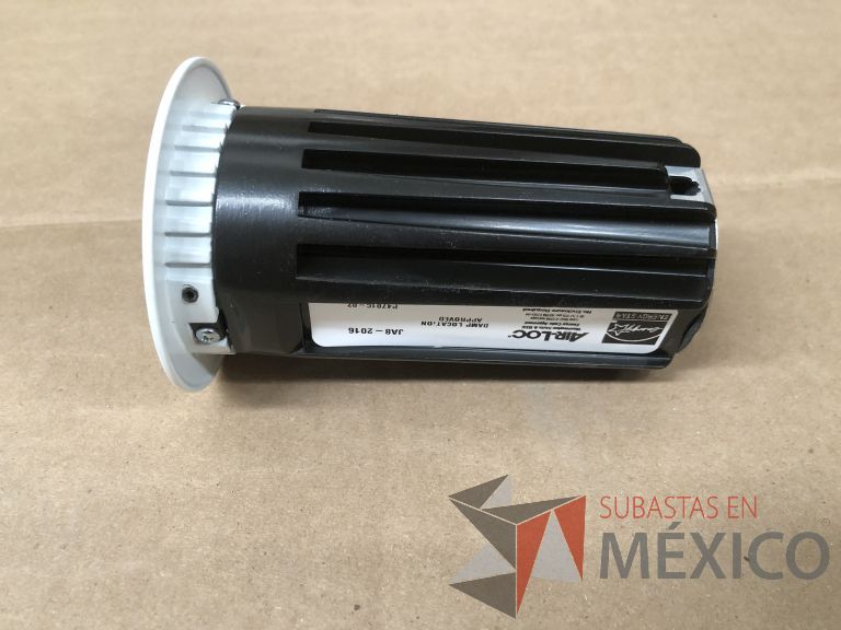 Lote 007 - 7227 Piezas de diferentes componentes (Paneles LED, Fuentes conmutadas, multicontactos, contacto dúplex, termofil, LED Panel, Fuentes de voltaje, etc.) - Imagen 324