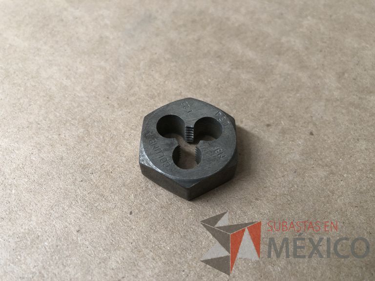 Lote 012 - 2470 Piezas de diferentes materiales (Terminal ojillos, barras de silicón, grano de esmeril, discos depredador, rollos de alambre, limas, bandas, brocas, tarrajas, vidrios, lijas, electrodos, cuchillas, entre otros) - Imagen 259