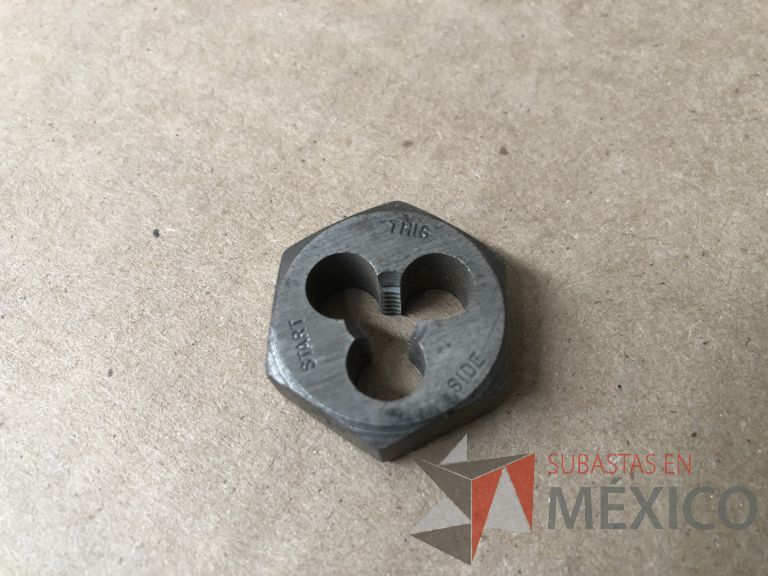Lote 012 - 2470 Piezas de diferentes materiales (Terminal ojillos, barras de silicón, grano de esmeril, discos depredador, rollos de alambre, limas, bandas, brocas, tarrajas, vidrios, lijas, electrodos, cuchillas, entre otros) - Imagen 206