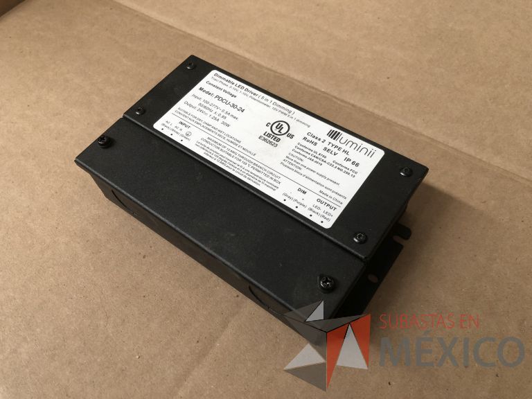 Lote 007 - 7227 Piezas de diferentes componentes (Paneles LED, Fuentes conmutadas, multicontactos, contacto dúplex, termofil, LED Panel, Fuentes de voltaje, etc.) - Imagen 170