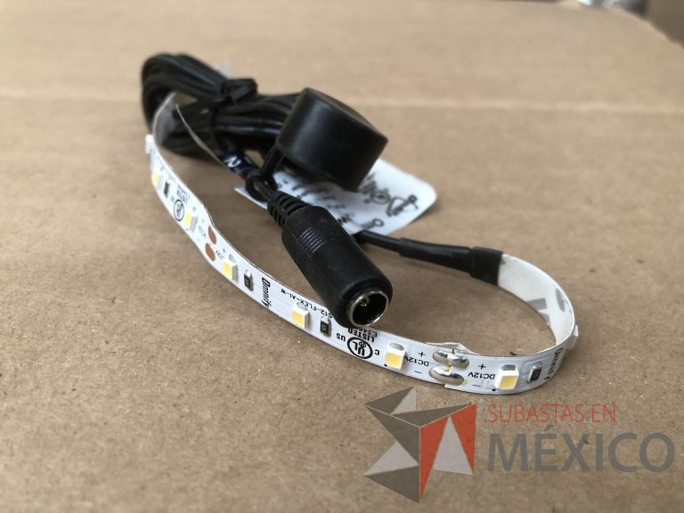 Lote 007 - 7227 Piezas de diferentes componentes (Paneles LED, Fuentes conmutadas, multicontactos, contacto dúplex, termofil, LED Panel, Fuentes de voltaje, etc.) - Imagen 341