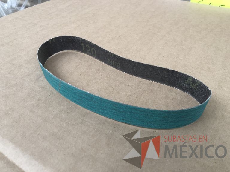 Lote 012 - 2470 Piezas de diferentes materiales (Terminal ojillos, barras de silicón, grano de esmeril, discos depredador, rollos de alambre, limas, bandas, brocas, tarrajas, vidrios, lijas, electrodos, cuchillas, entre otros) - Imagen 220