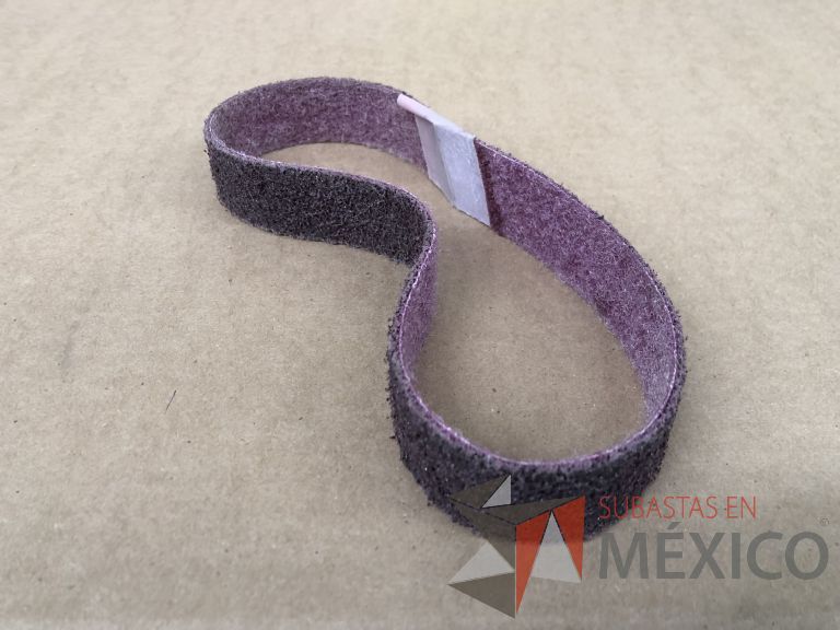 Lote 012 - 2470 Piezas de diferentes materiales (Terminal ojillos, barras de silicón, grano de esmeril, discos depredador, rollos de alambre, limas, bandas, brocas, tarrajas, vidrios, lijas, electrodos, cuchillas, entre otros) - Imagen 150