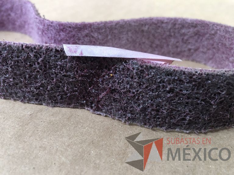 Lote 012 - 2470 Piezas de diferentes materiales (Terminal ojillos, barras de silicón, grano de esmeril, discos depredador, rollos de alambre, limas, bandas, brocas, tarrajas, vidrios, lijas, electrodos, cuchillas, entre otros) - Imagen 100