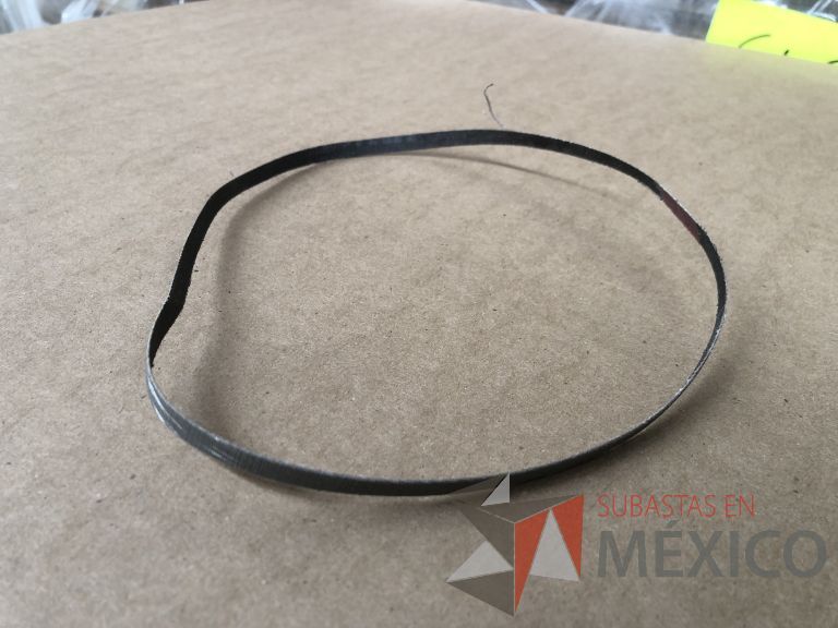 Lote 012 - 2470 Piezas de diferentes materiales (Terminal ojillos, barras de silicón, grano de esmeril, discos depredador, rollos de alambre, limas, bandas, brocas, tarrajas, vidrios, lijas, electrodos, cuchillas, entre otros) - Imagen 127