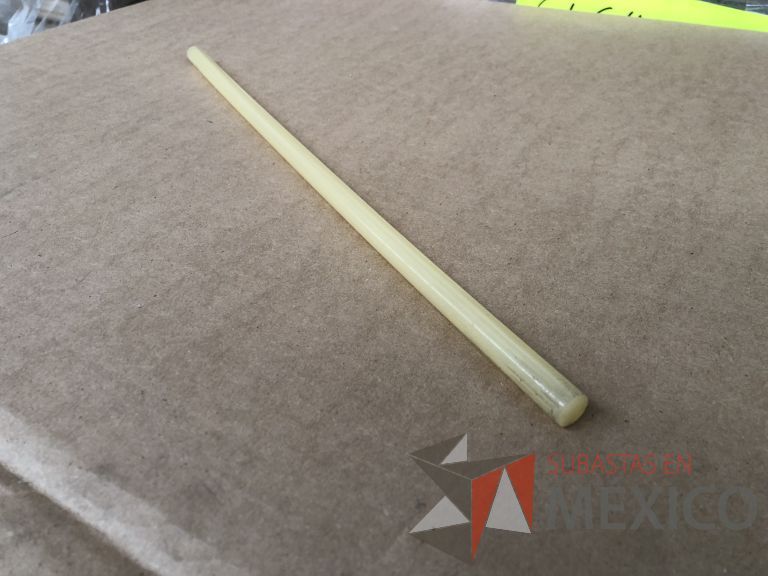 Lote 012 - 2470 Piezas de diferentes materiales (Terminal ojillos, barras de silicón, grano de esmeril, discos depredador, rollos de alambre, limas, bandas, brocas, tarrajas, vidrios, lijas, electrodos, cuchillas, entre otros) - Imagen 103