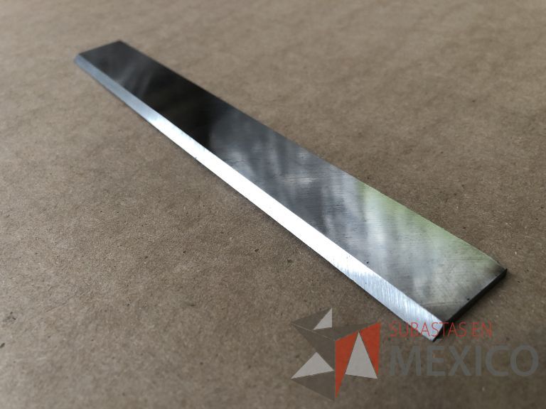 Lote 012 - 2470 Piezas de diferentes materiales (Terminal ojillos, barras de silicón, grano de esmeril, discos depredador, rollos de alambre, limas, bandas, brocas, tarrajas, vidrios, lijas, electrodos, cuchillas, entre otros) - Imagen 311