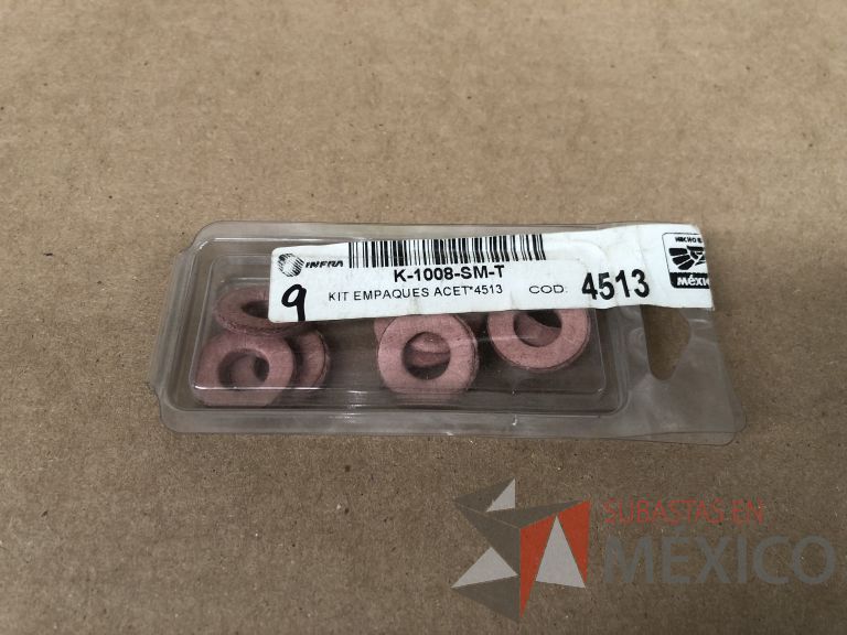 Lote 012 - 2470 Piezas de diferentes materiales (Terminal ojillos, barras de silicón, grano de esmeril, discos depredador, rollos de alambre, limas, bandas, brocas, tarrajas, vidrios, lijas, electrodos, cuchillas, entre otros) - Imagen 91