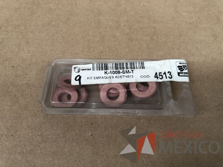 Lote 012 - 2470 Piezas de diferentes materiales (Terminal ojillos, barras de silicón, grano de esmeril, discos depredador, rollos de alambre, limas, bandas, brocas, tarrajas, vidrios, lijas, electrodos, cuchillas, entre otros) - Imagen 247