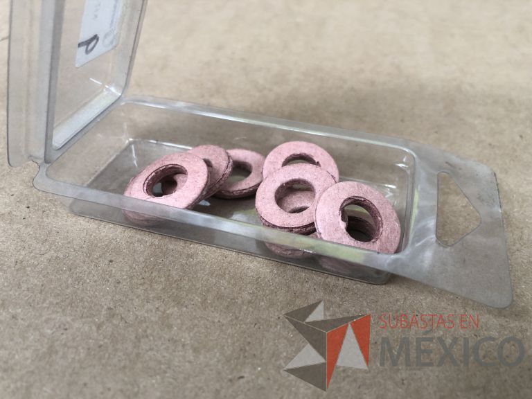 Lote 012 - 2470 Piezas de diferentes materiales (Terminal ojillos, barras de silicón, grano de esmeril, discos depredador, rollos de alambre, limas, bandas, brocas, tarrajas, vidrios, lijas, electrodos, cuchillas, entre otros) - Imagen 27