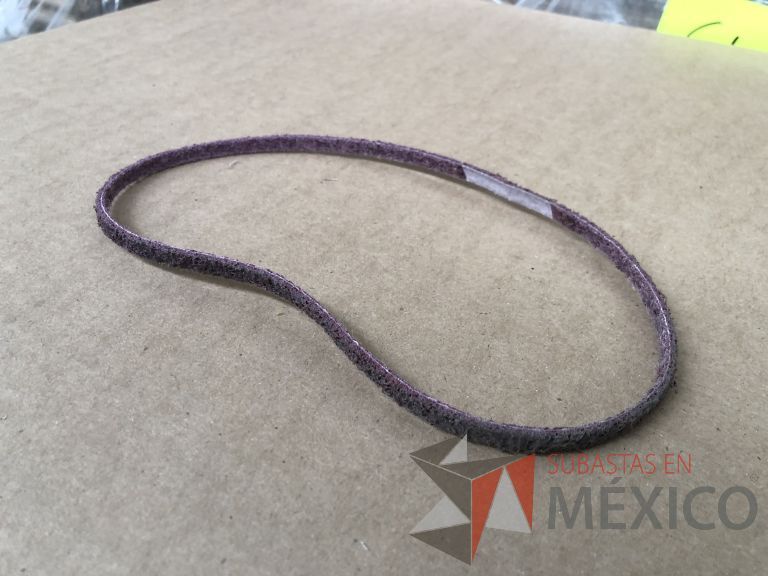 Lote 012 - 2470 Piezas de diferentes materiales (Terminal ojillos, barras de silicón, grano de esmeril, discos depredador, rollos de alambre, limas, bandas, brocas, tarrajas, vidrios, lijas, electrodos, cuchillas, entre otros) - Imagen 49