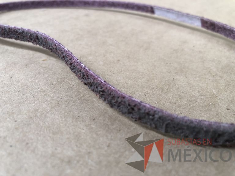 Lote 012 - 2470 Piezas de diferentes materiales (Terminal ojillos, barras de silicón, grano de esmeril, discos depredador, rollos de alambre, limas, bandas, brocas, tarrajas, vidrios, lijas, electrodos, cuchillas, entre otros) - Imagen 155