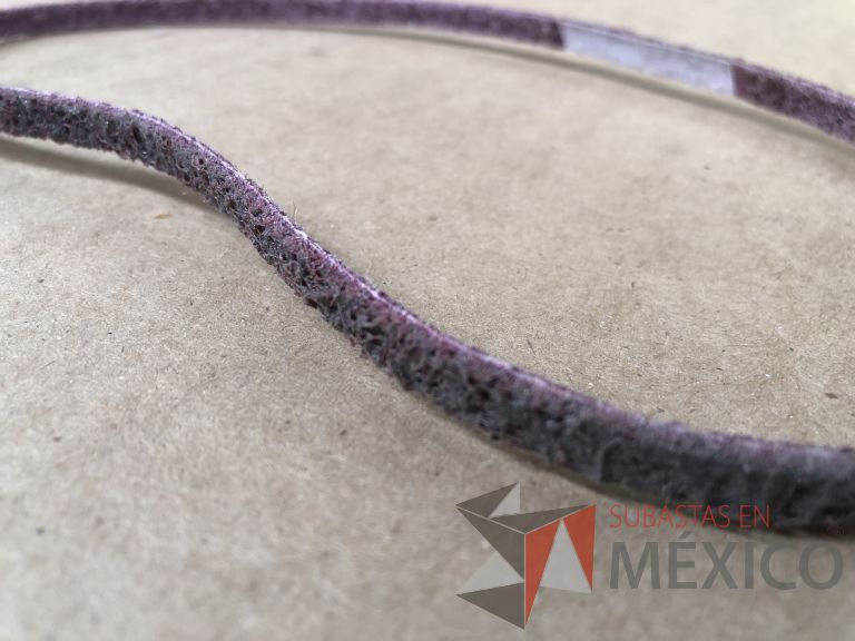 Lote 012 - 2470 Piezas de diferentes materiales (Terminal ojillos, barras de silicón, grano de esmeril, discos depredador, rollos de alambre, limas, bandas, brocas, tarrajas, vidrios, lijas, electrodos, cuchillas, entre otros) - Imagen 231