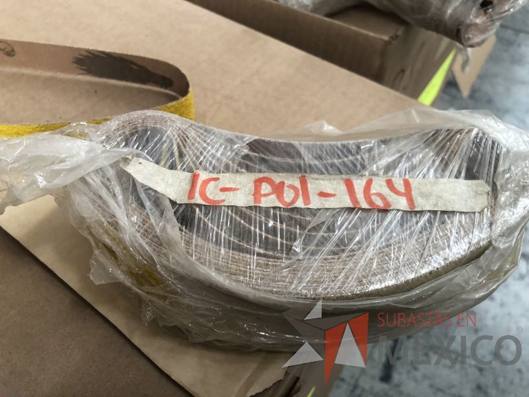 Lote 012 - 2470 Piezas de diferentes materiales (Terminal ojillos, barras de silicón, grano de esmeril, discos depredador, rollos de alambre, limas, bandas, brocas, tarrajas, vidrios, lijas, electrodos, cuchillas, entre otros) - Imagen 264