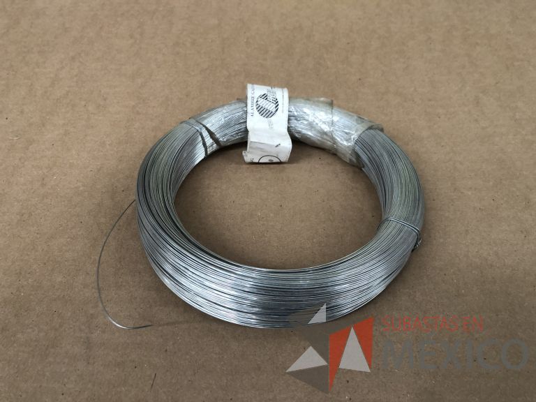 Lote 012 - 2470 Piezas de diferentes materiales (Terminal ojillos, barras de silicón, grano de esmeril, discos depredador, rollos de alambre, limas, bandas, brocas, tarrajas, vidrios, lijas, electrodos, cuchillas, entre otros) - Imagen 192