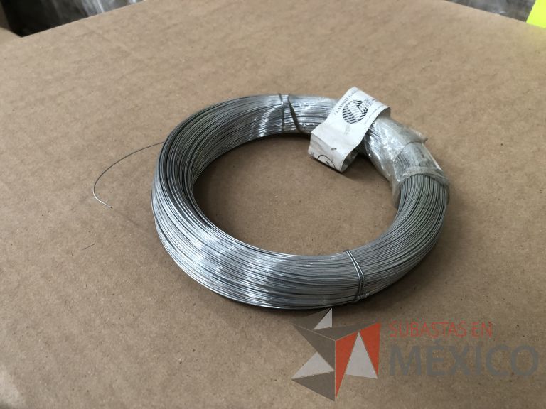 Lote 012 - 2470 Piezas de diferentes materiales (Terminal ojillos, barras de silicón, grano de esmeril, discos depredador, rollos de alambre, limas, bandas, brocas, tarrajas, vidrios, lijas, electrodos, cuchillas, entre otros) - Imagen 194