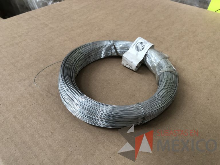 Lote 012 - 2470 Piezas de diferentes materiales (Terminal ojillos, barras de silicón, grano de esmeril, discos depredador, rollos de alambre, limas, bandas, brocas, tarrajas, vidrios, lijas, electrodos, cuchillas, entre otros) - Imagen 61