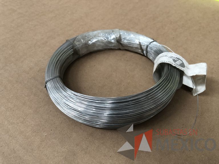 Lote 012 - 2470 Piezas de diferentes materiales (Terminal ojillos, barras de silicón, grano de esmeril, discos depredador, rollos de alambre, limas, bandas, brocas, tarrajas, vidrios, lijas, electrodos, cuchillas, entre otros) - Imagen 262