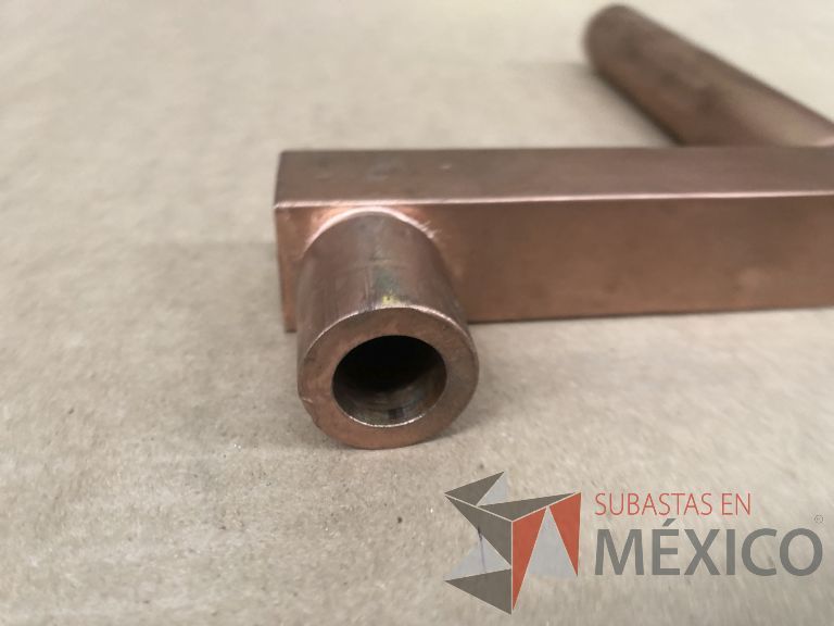 Lote 012 - 2470 Piezas de diferentes materiales (Terminal ojillos, barras de silicón, grano de esmeril, discos depredador, rollos de alambre, limas, bandas, brocas, tarrajas, vidrios, lijas, electrodos, cuchillas, entre otros) - Imagen 63