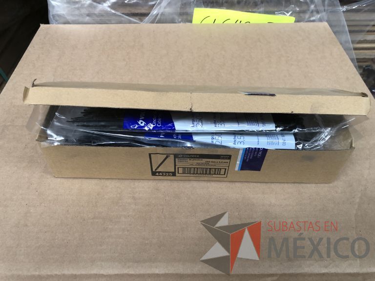 Lote 012 - 2470 Piezas de diferentes materiales (Terminal ojillos, barras de silicón, grano de esmeril, discos depredador, rollos de alambre, limas, bandas, brocas, tarrajas, vidrios, lijas, electrodos, cuchillas, entre otros) - Imagen 58