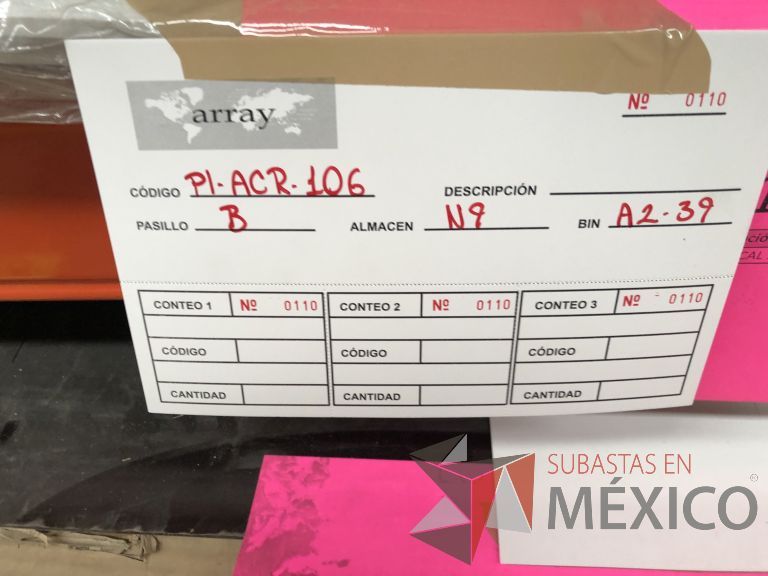 Lote 020 - 1439 Acrílicos, 1 Acrílico humo de 3 mm y 3 Laminas de PVC cal 1/4 in - Imagen 5