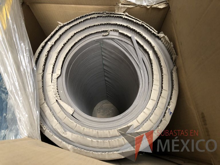 Lote 011 - 285 Piezas de diferentes materiales (Chapas de madera, Tableros perfocel, HPL y MDF fire retardant) - Imagen 44