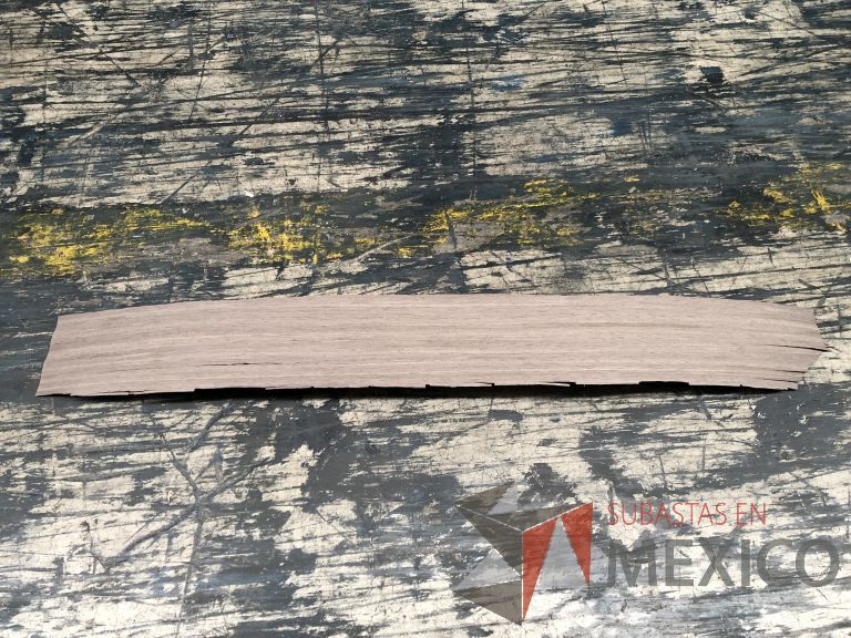 Lote 011 - 285 Piezas de diferentes materiales (Chapas de madera, Tableros perfocel, HPL y MDF fire retardant) - Imagen 43