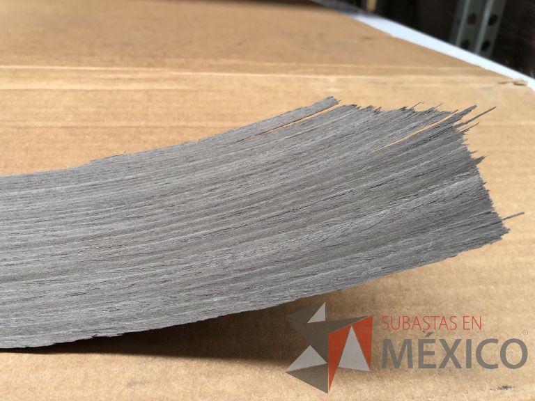 Lote 011 - 285 Piezas de diferentes materiales (Chapas de madera, Tableros perfocel, HPL y MDF fire retardant) - Imagen 18