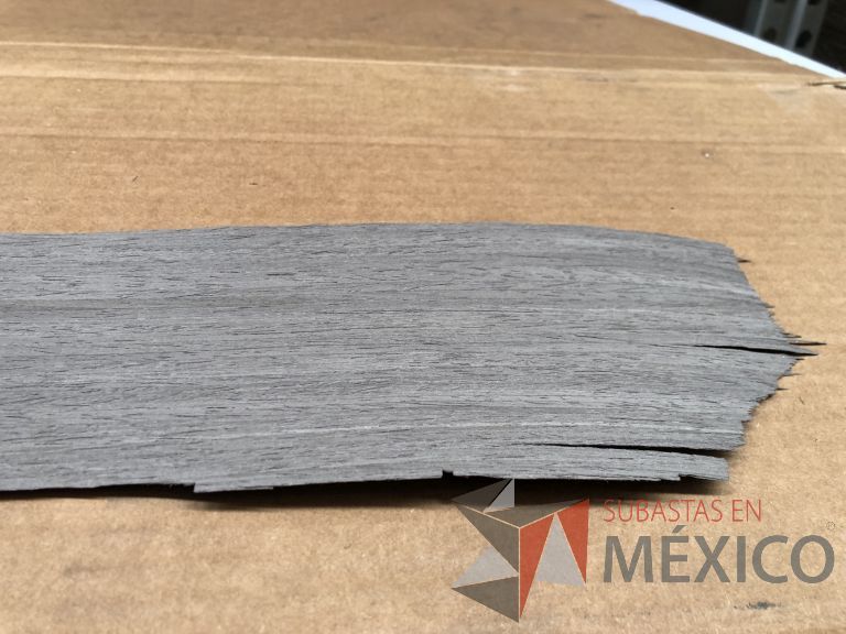 Lote 011 - 285 Piezas de diferentes materiales (Chapas de madera, Tableros perfocel, HPL y MDF fire retardant) - Imagen 3