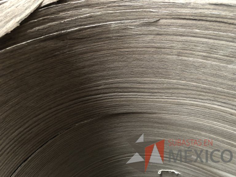 Lote 011 - 285 Piezas de diferentes materiales (Chapas de madera, Tableros perfocel, HPL y MDF fire retardant) - Imagen 11