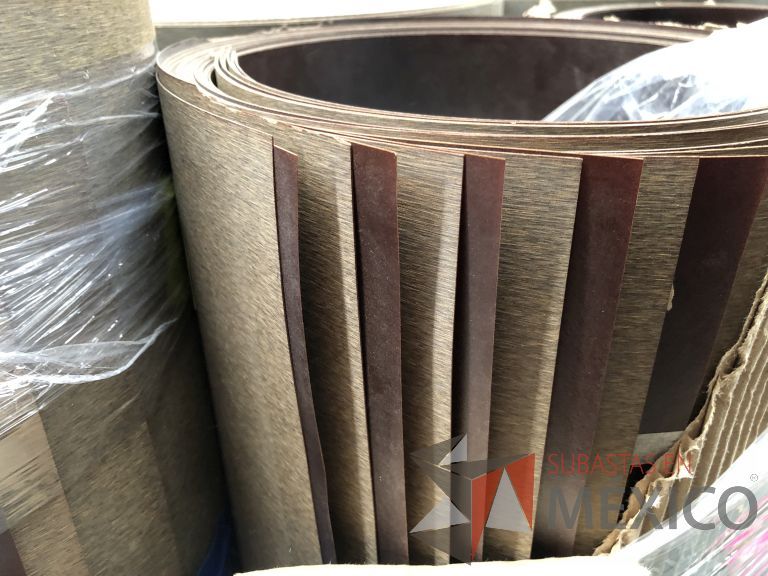 Lote 011 - 285 Piezas de diferentes materiales (Chapas de madera, Tableros perfocel, HPL y MDF fire retardant) - Imagen 22