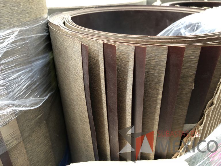 Lote 011 - 285 Piezas de diferentes materiales (Chapas de madera, Tableros perfocel, HPL y MDF fire retardant) - Imagen 73