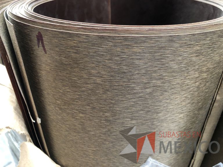 Lote 011 - 285 Piezas de diferentes materiales (Chapas de madera, Tableros perfocel, HPL y MDF fire retardant) - Imagen 68