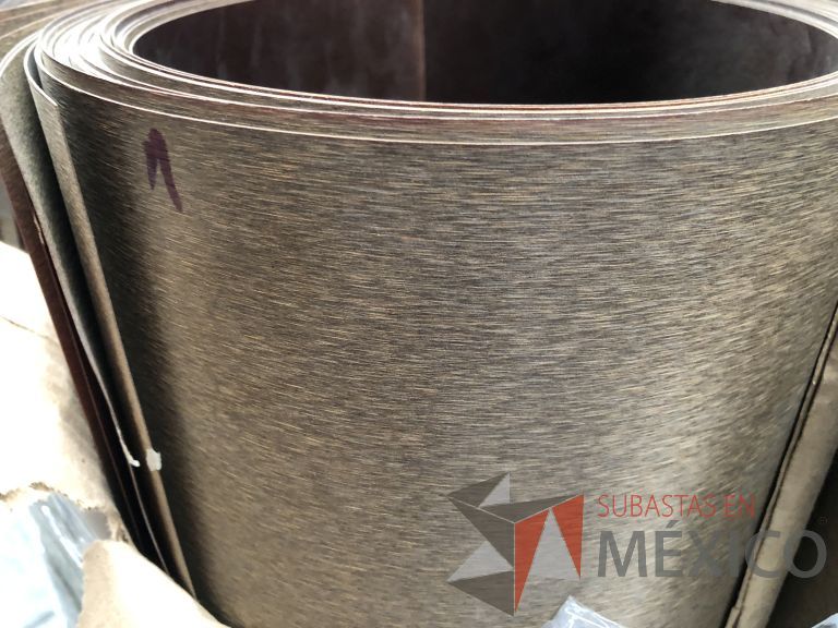 Lote 011 - 285 Piezas de diferentes materiales (Chapas de madera, Tableros perfocel, HPL y MDF fire retardant) - Imagen 69