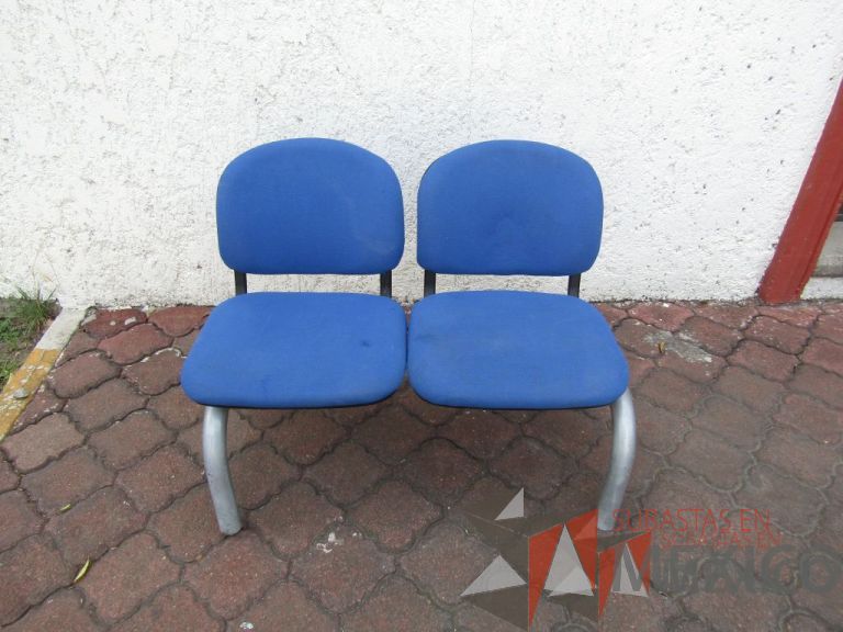Lote 088 - 3 Bancas de espera de 2 plazas, asiento y respaldo en tela color azul