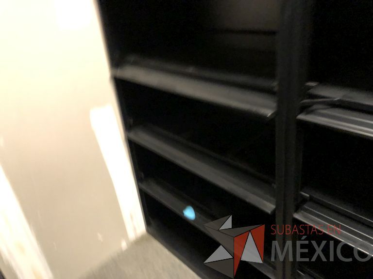 Lote 004 - 2 Gabinetes metálicos con 6 gavetas color negro - Imagen 7