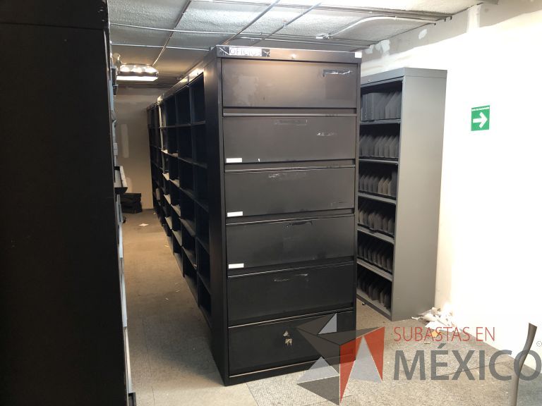 Lote 004 - 2 Gabinetes metálicos con 6 gavetas color negro - Imagen 6