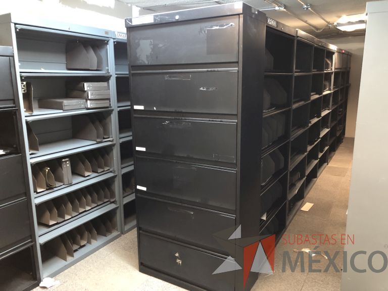 Lote 004 - 2 Gabinetes metálicos con 6 gavetas color negro - Imagen 5