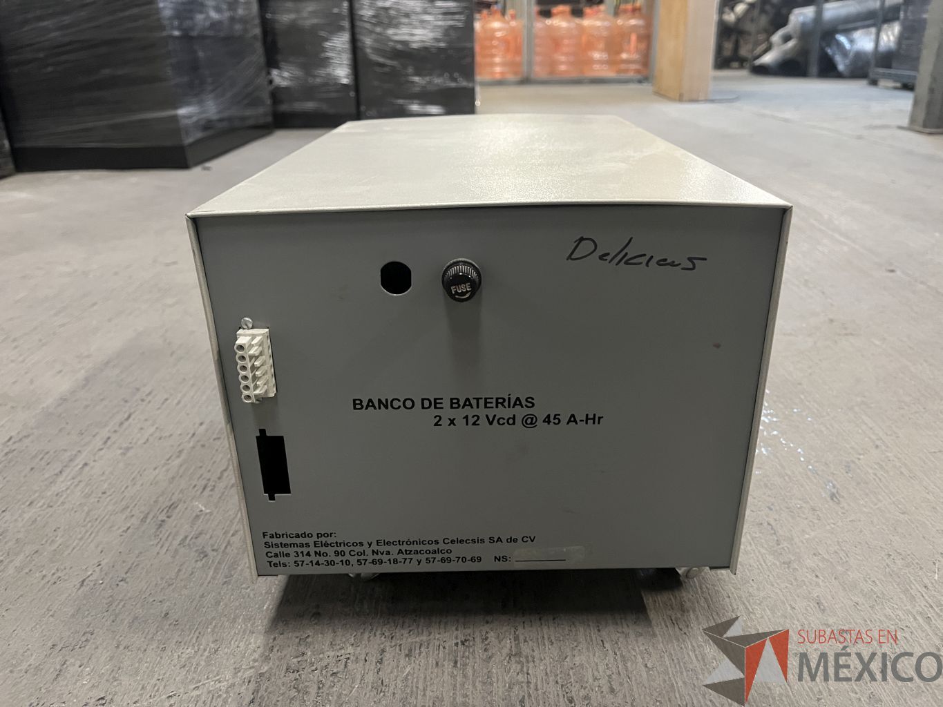 Lote 052 - 6 Bancos de baterías, 35 Baterías de 12 V y 3 Baterías de 6 V - Imagen 2