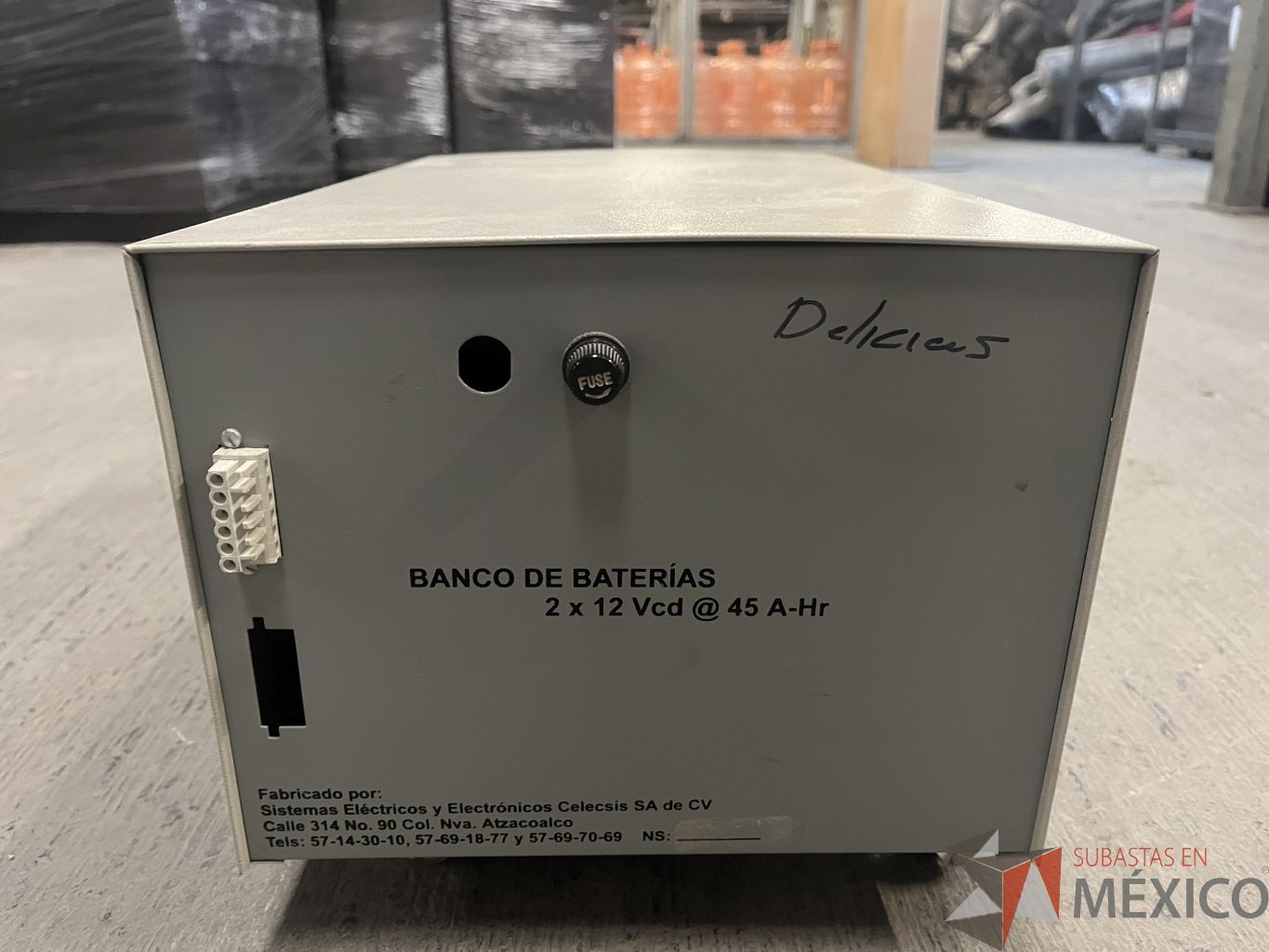 Lote 052 - 6 Bancos de baterías, 35 Baterías de 12 V y 3 Baterías de 6 V - Imagen 5